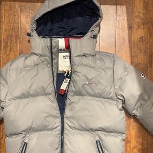 BRAND NEW Tommy Jeans puffer jacket